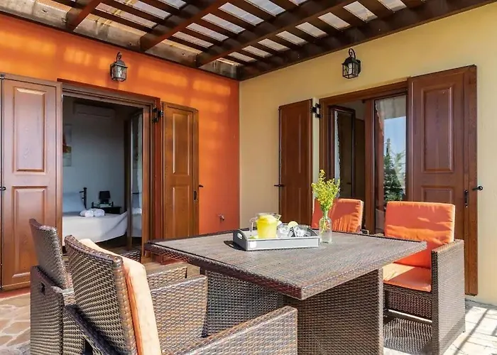 Villa Calliope Avec Vue Imprenable, Jardin Et Piscine Privee Glossa