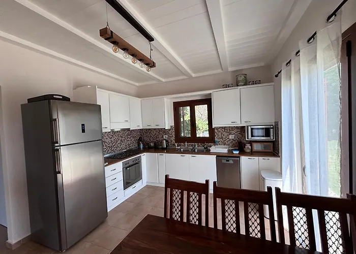 Calliope Avec Vue Imprenable, Jardin Et Piscine Privee