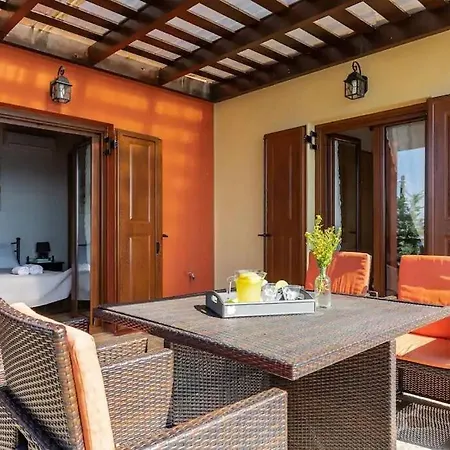 Villa Calliope Avec Vue Imprenable, Jardin Et Piscine Privee Glossa