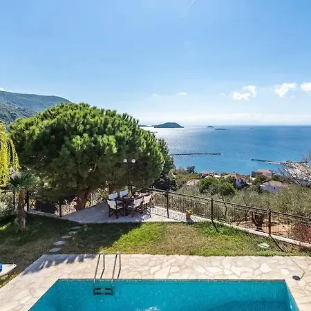 Calliopé Avec Vue Imprenable, Jardin Et Piscine Privée * Glossa