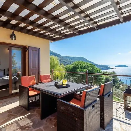 Calliopé Avec Vue Imprenable, Jardin Et Piscine Privée