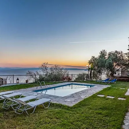 Calliopé Avec Vue Imprenable, Jardin Et Piscine Privée * Glossa