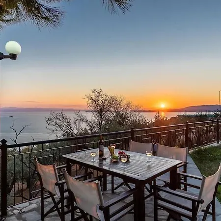 Calliopé Avec Vue Imprenable, Jardin Et Piscine Privée