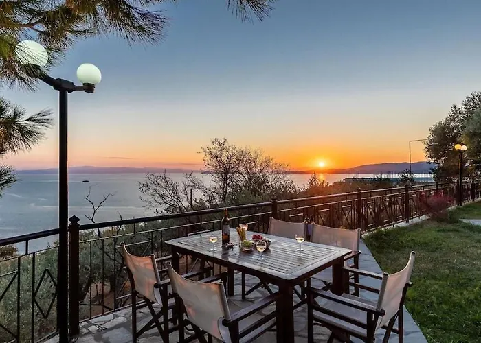 Calliope Avec Vue Imprenable, Jardin Et Piscine Privee